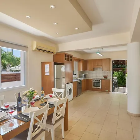 Maridel Villa *